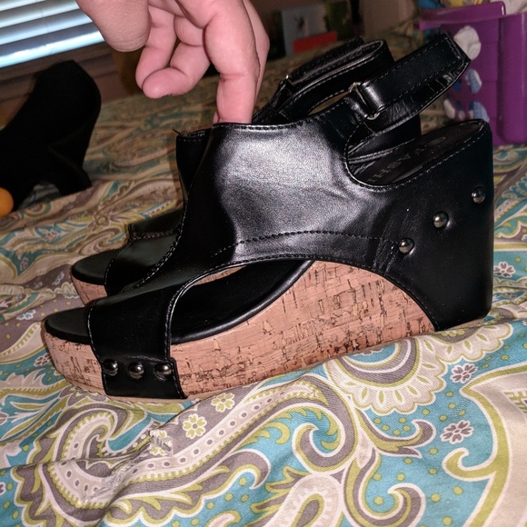 Black wedge sandals - Picture 2 of 2